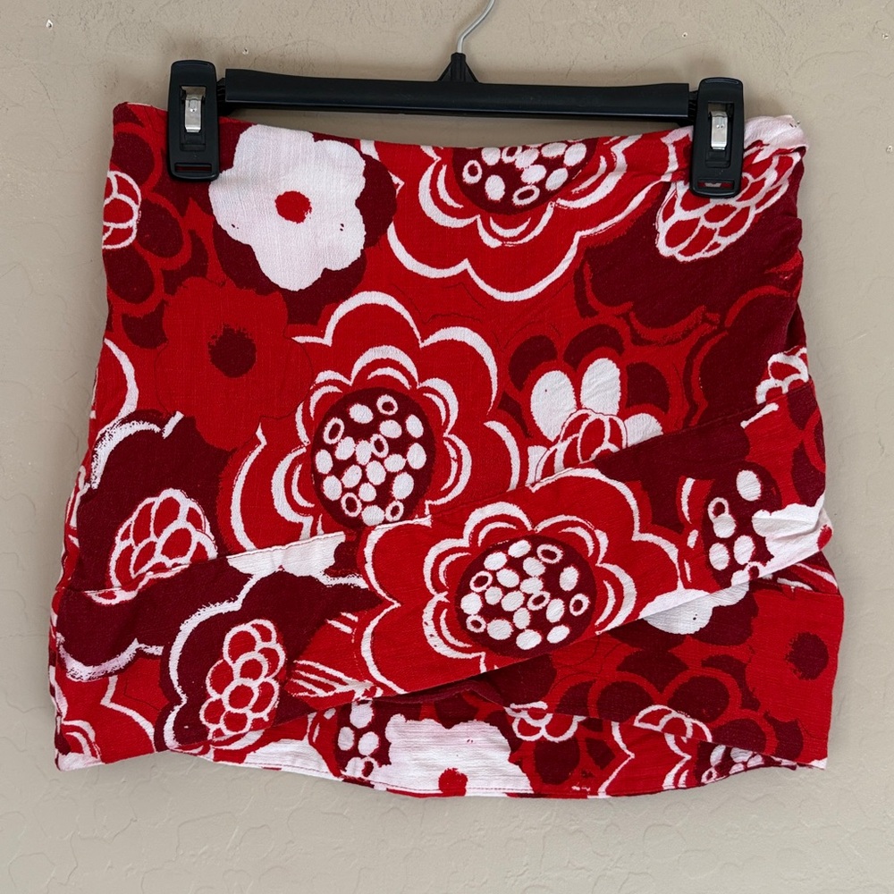 Free People, size 4, red floral mini skirt